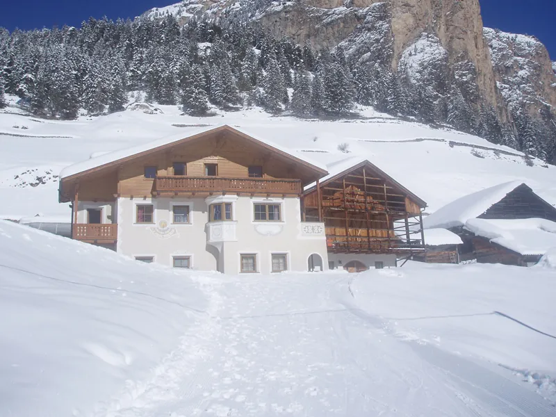 Die Dependance im Tiefschnee